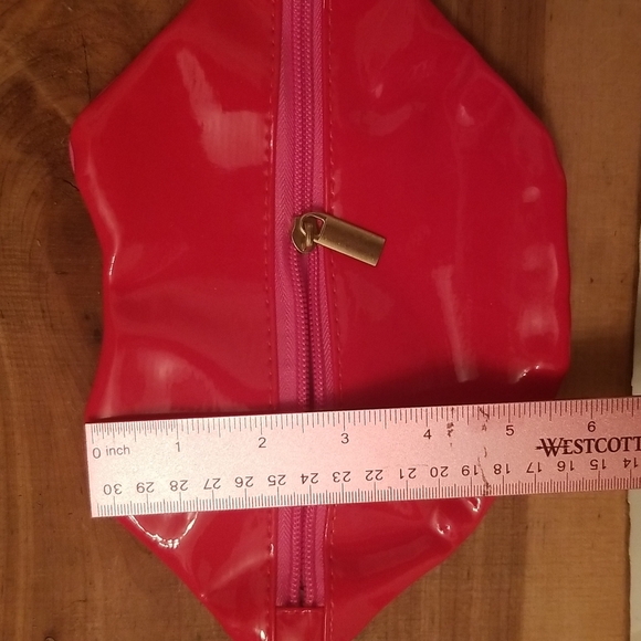 Macy's Red & Pink Zippered Lips Cosmetics Bag - Picture 4 of 5